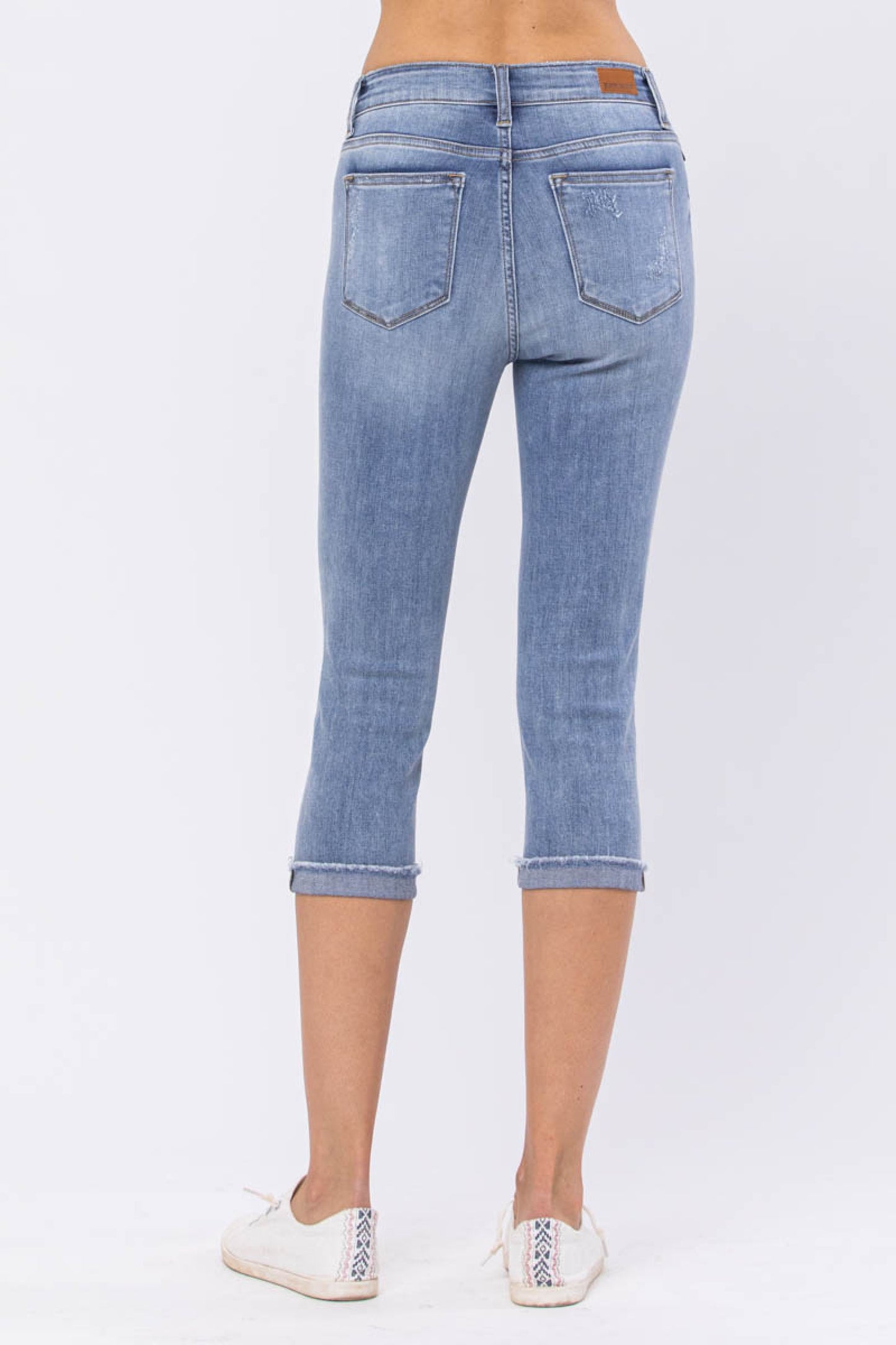 Judy Blue Mid-Rise Destroyed Capri