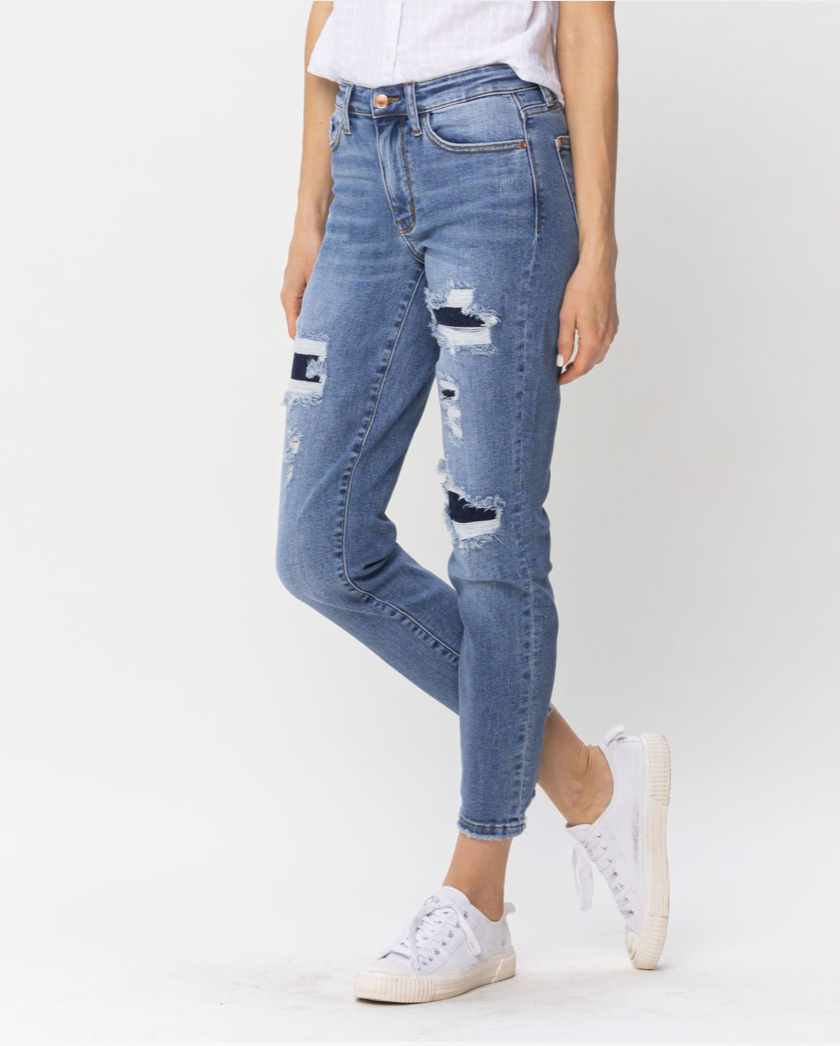 Judy Blue Mid Rise Patched Relaxed Fit