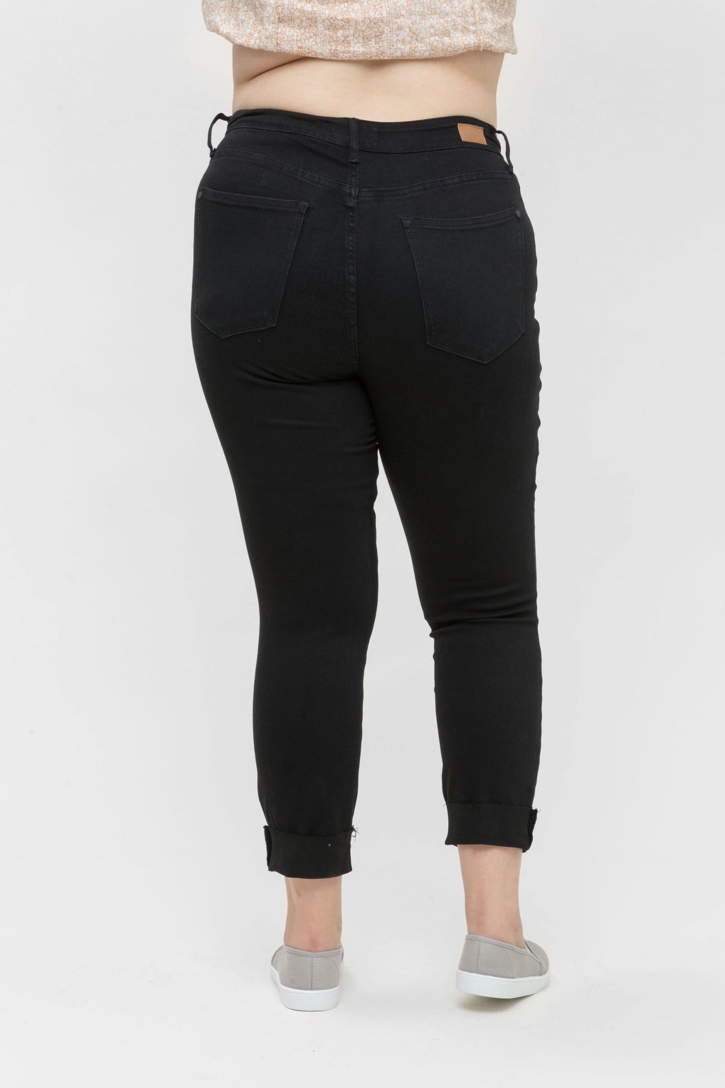 Judy Blue Black Mid Rise Destroyed Slim Fit